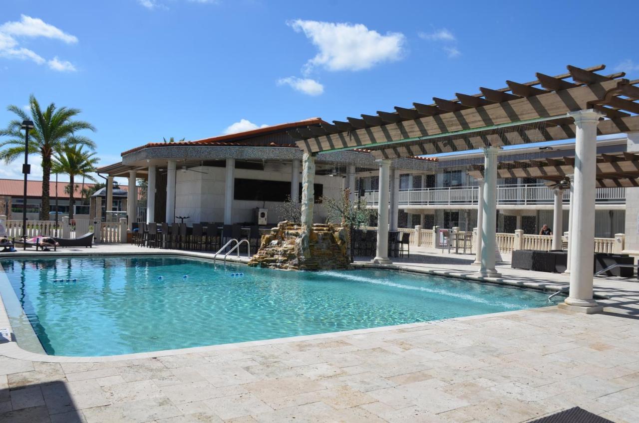 Quality Inn And Conference Center Tampa-Brandon Heartland Exterior foto